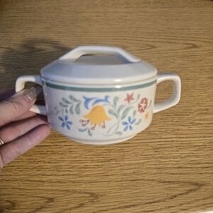 Lenox Temper-Ware Quakertown Speckled Ceramic Lid - Cream with Red Marking